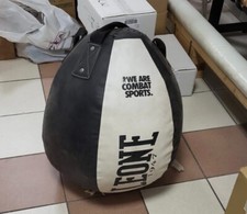 Sacco da box leone 25/30 kg.Segni di usura, ma perfettamente idoneo all'utilizzo