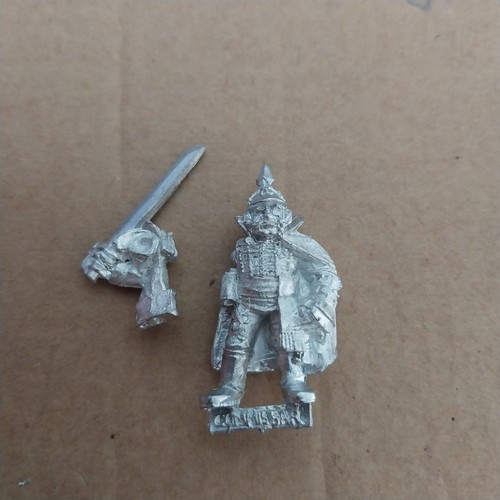 Warhammer 40k commissario