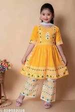 Set trendy Kurti Palazzo
