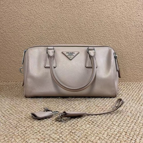 Auth prada saffiano - prada,