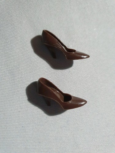 Barbie closed toe shoes - barbie,