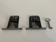 2 Antiche serrature per cassetti da mobile (1 sola chiave) - fine '800