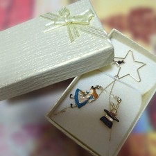 Collana con orecchini senza
