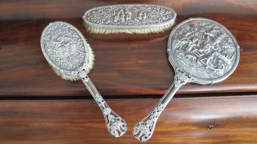 Antico set toeletta piatto