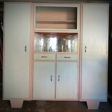 Credenza in legno vintage anni 50. Restaurata come nuova