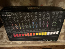 Roland TR-8S Rhythm Performer