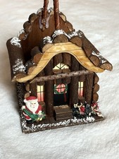 Casetta casetta natalizia in legno fatta a mano con Babbo Natale e ghirlanda decorazione rustica natalizia