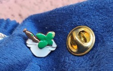 Enamel pin pesto pin brooch