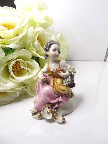 Statuina vintage porcellana - in,