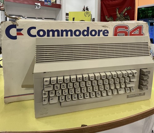 Commodore boxato - 64,