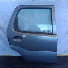 6800386G00000 Porta post. DX