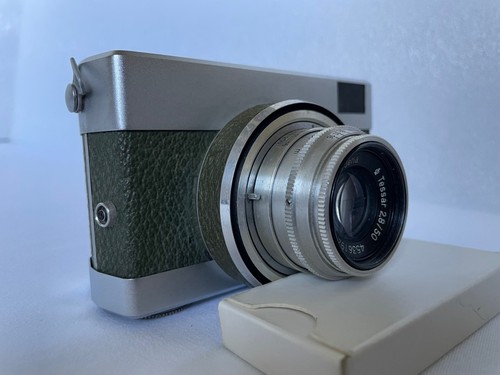 Macchina fotografica piccolo