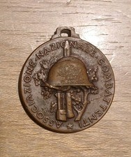 medaglia associazione nazionale combattenti impero fuce aoi ww 2