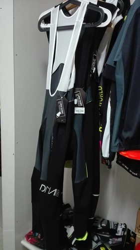 Abbigliamentoper bicicletta e - ,