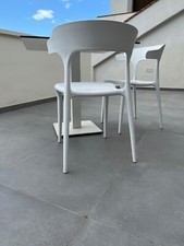 Sedia per esterno in plastica Polipropilene bianco braccioli resitente raggi UV