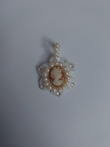 Pendente madreperla con cammeo - madreperla,