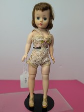 Bambola ginocchio piegata 9"