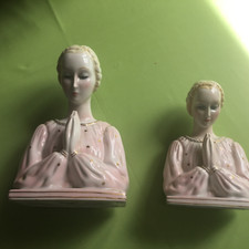 Ronzan donna in preghiera in