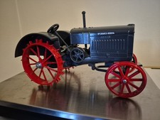 Modelli in scala McCormick Deering 15-30 HP trattore pressofuso scala 1/16 senza scatola