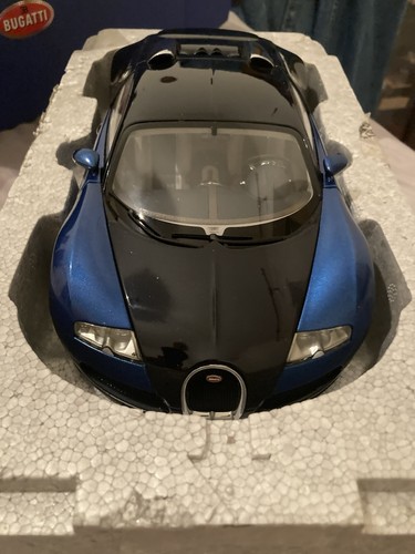 Autoart bugatti 16 4 - autoart,