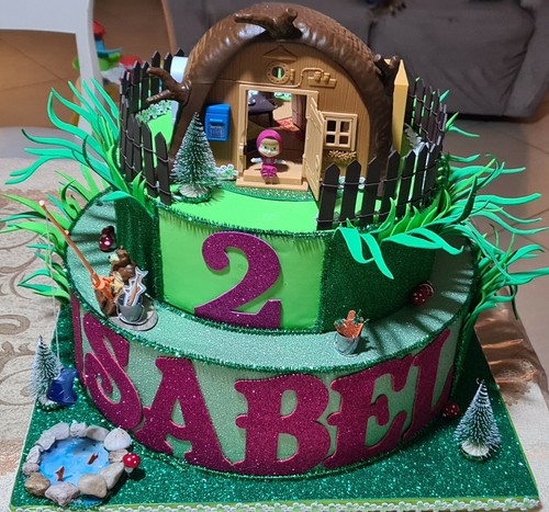 Casa masha orso - orso, torta