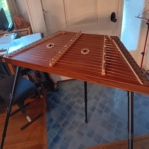 Strumento popolare dulcimer - popolare,