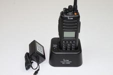 Icom IC-F70T (13) F70T VHF 136-174 256 canali 5W tastiera completa MDC