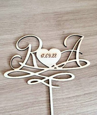 cake topper  per torta con iniziali degli sposi e cuore inciso con data
