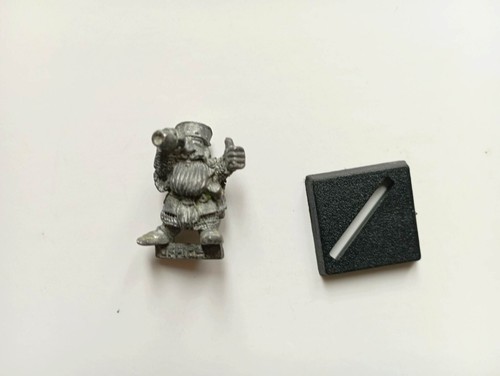 Warhammer officer dwarf - -,