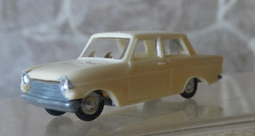 Eko auto opel - (corsia, h0)