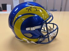 Casco Rep Aaron Donald firmato