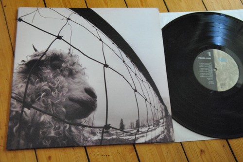 Pearl jam vs - pearl,