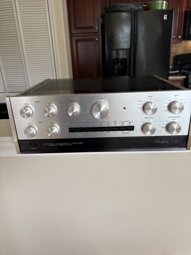 Accuphase 200 preamplifier - c-200,
