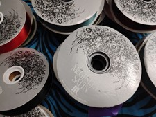 McGinley Mills Confezione 17 Colori Assortiti Taglie Nastro Raso 100 Yard Bobina 