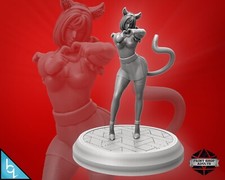 Cameriera Con Orecchie