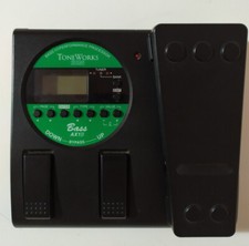 Korg AX1B - Pedale multieffetto per basso elettrico