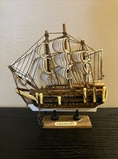 H.M.S Bounty Miniatura 6"
