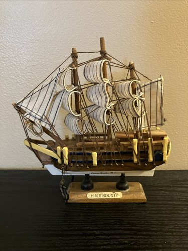 Bounty miniatura 6 - h.m.s, 6"