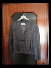 Giacca tailleur corta grigia