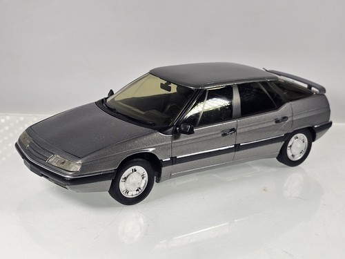 Modellino auto solido 18 - solido, 1:18