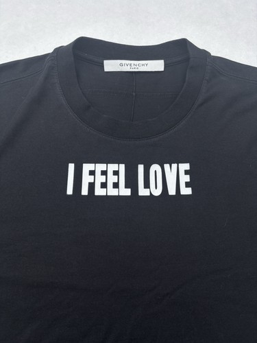 Givenchy paris feel love - paris,