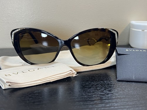 Limited editions black - black, and