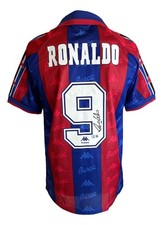 Ronaldo ha autografato la maglia da calcio Barcelona Kappa BAS