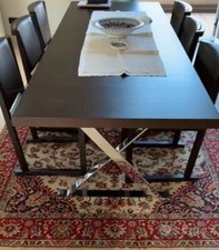 Tavolo di design MAXALTO modello MAXI con 6 sedie slitta Maxalto - CITTERIO