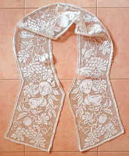 Tenda da altare in pizzo a filetto, all'uncinetto, primi '900, lunghezza 140 cm