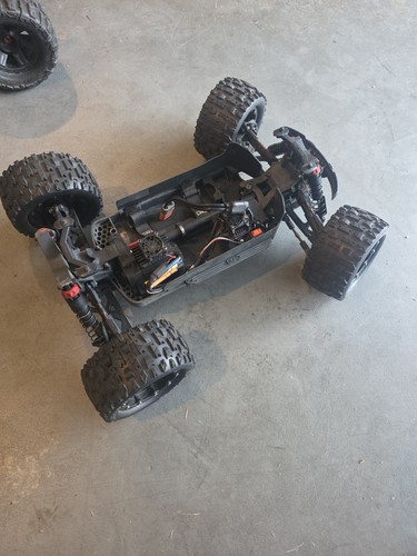 Monster truck elettrico - monster,