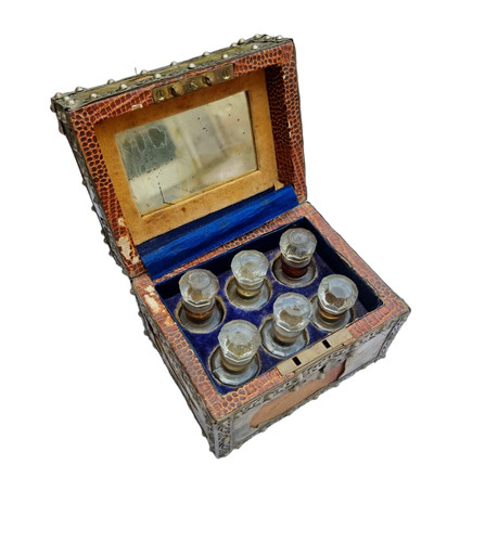 Vecchia bottiglia profumo - vecchia,
