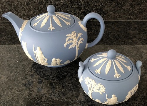 Wedgwood blue jasper ware - blue,