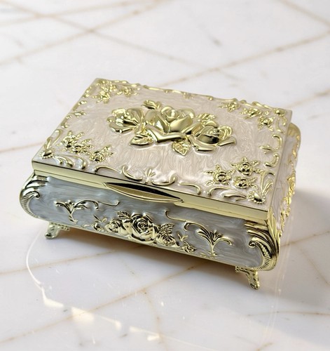 Vintage style jewelry - style,