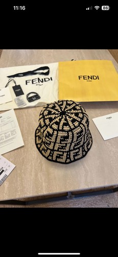 Cappello fendi - cappello,